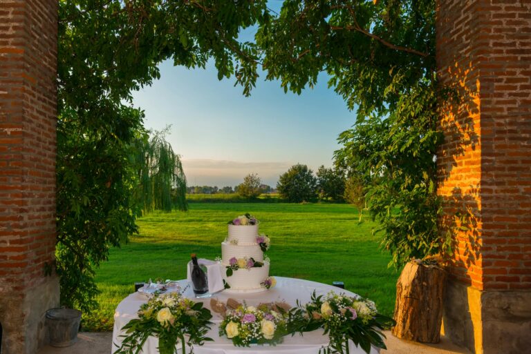 Elegant Outdoor Wedding Cake Setup in Daylight